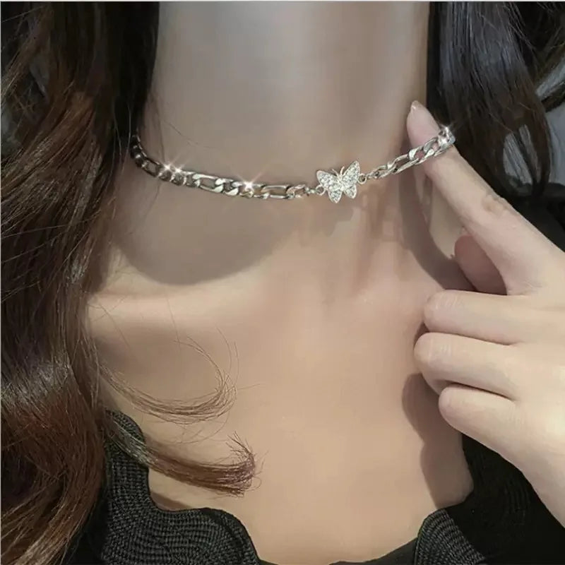 Collier Papillon Brillant – Double Chaîne Élégante pour Femmes