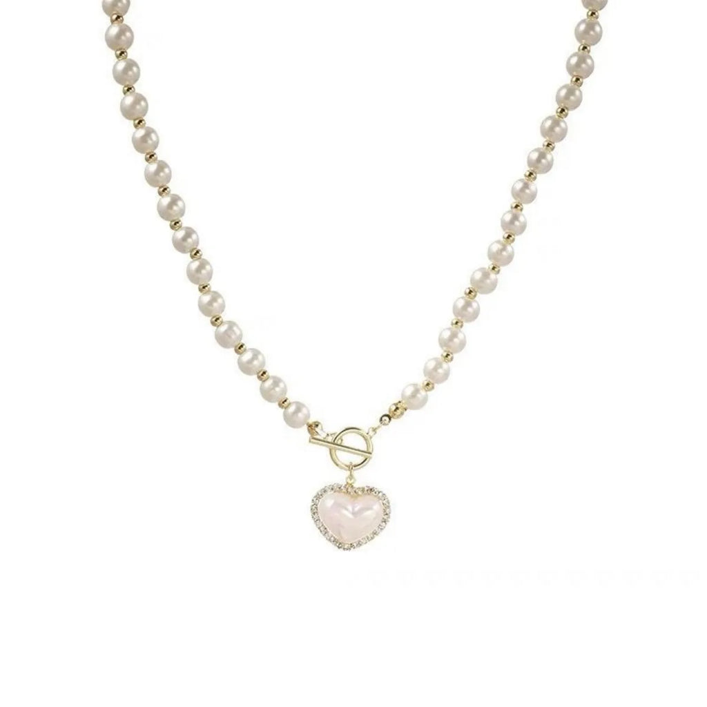 Collier de Perles en Forme de Cœur – Élégance Romantique et Intemporelle