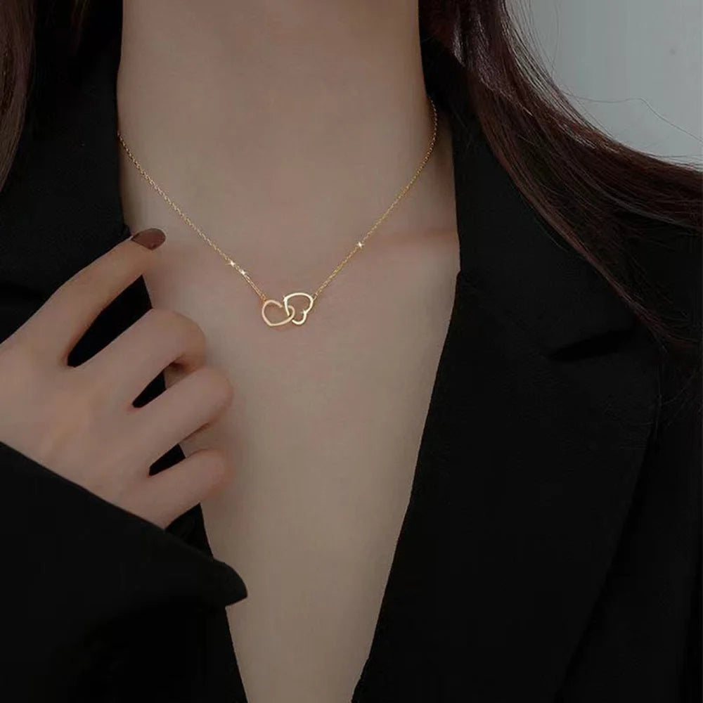 Collier Double Cœur Creux – Élégance Simple et Romantique pour Femmes