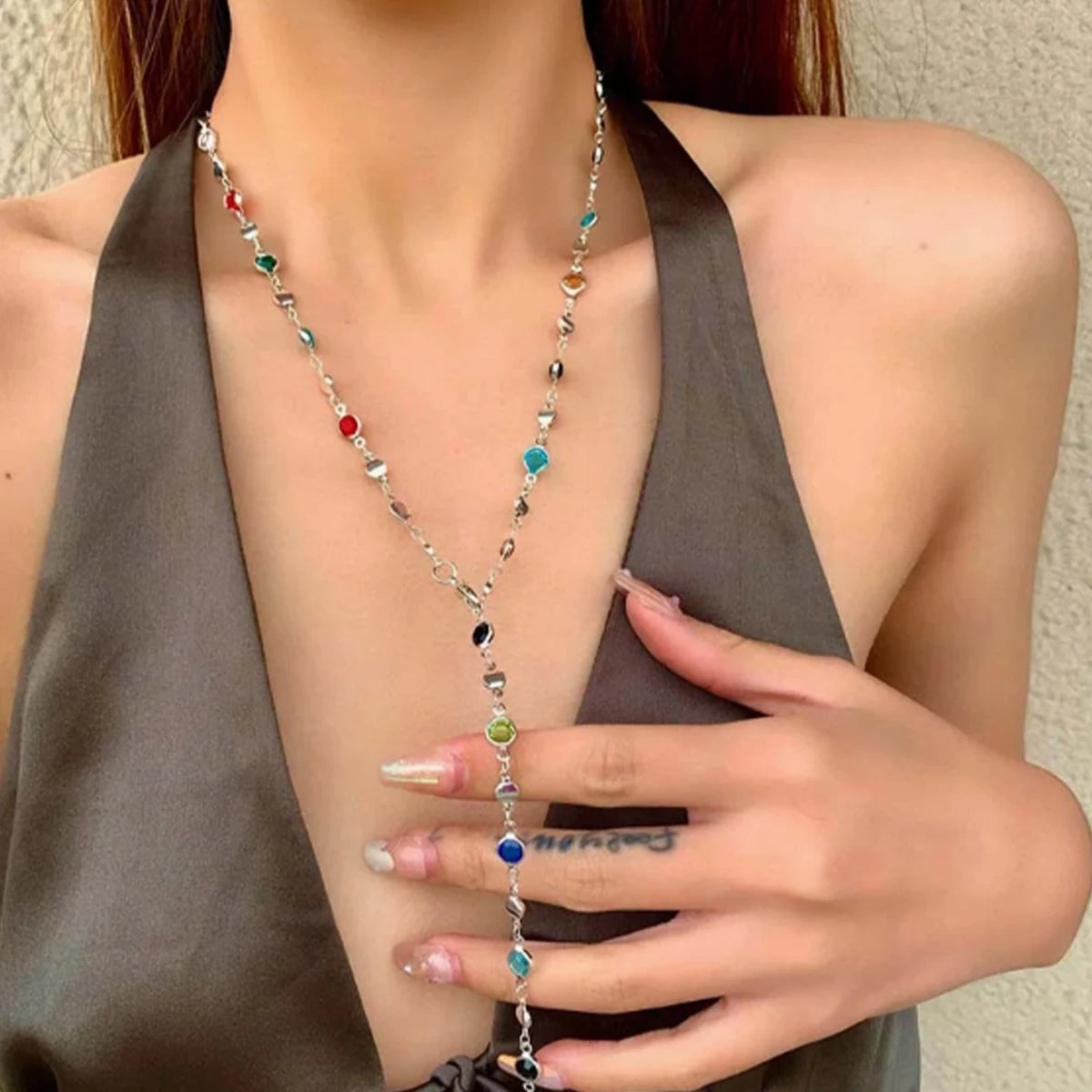 Collier Géométrique Tendance – Bijou Élégant pour Femmes, Idéal pour les Fêtes et les Cadeaux